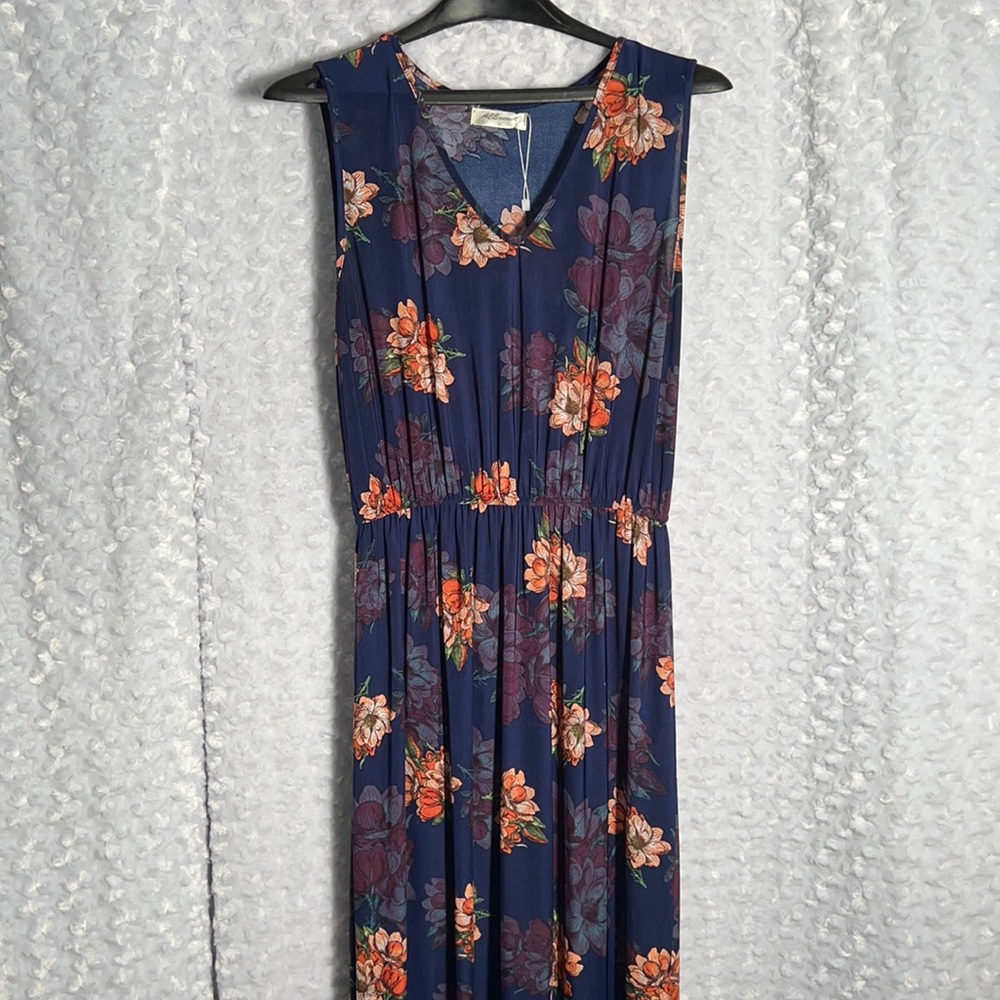 V Neck sleeveless floral maxi NWOT